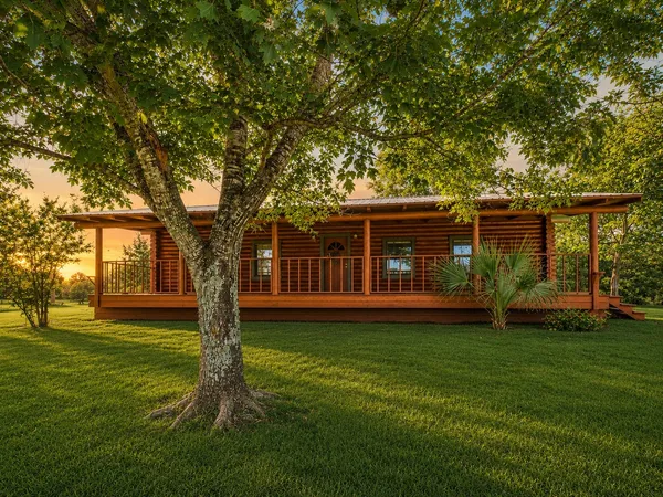 $375,000 | 32332 Highway 49, Avinger, TX 75630
