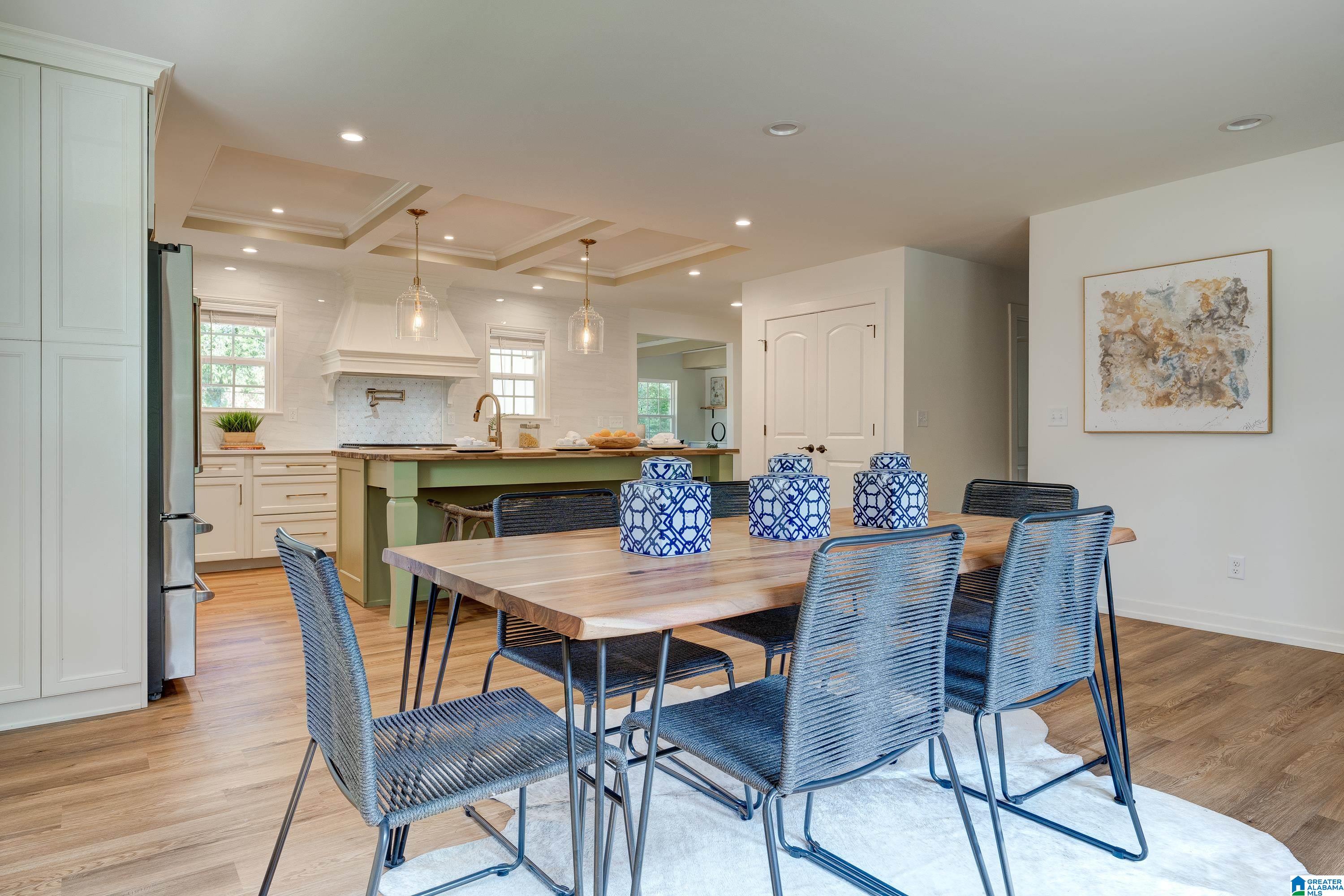 952 Oak Grove Road Birmingham, AL 35209 - Photo 5 of 30