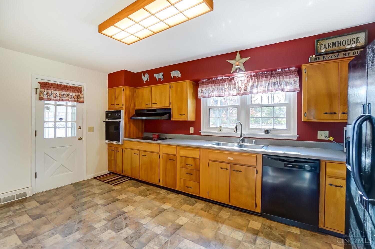 2651 Houston Road Cincinnati, OH 45231 - Photo 4 of 23