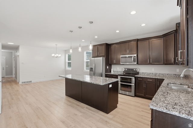 559 Rundel Way Draper, UT 84020 - Photo 10 of 63