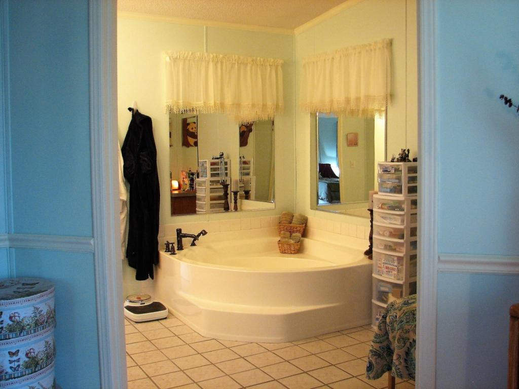 2703 Upper Stone Mountain Road Unicoi, TN 37692 - Photo 17 of 36 Photo 17