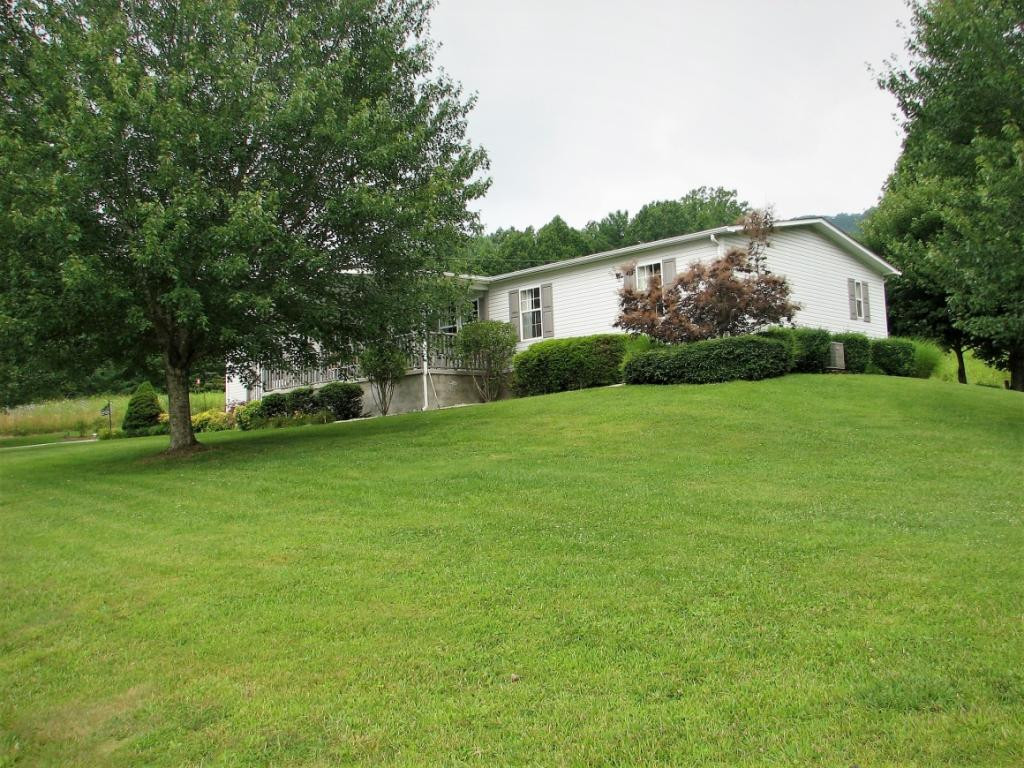 2703 Upper Stone Mountain Road Unicoi, TN 37692 - Photo 24 of 36 Photo 24