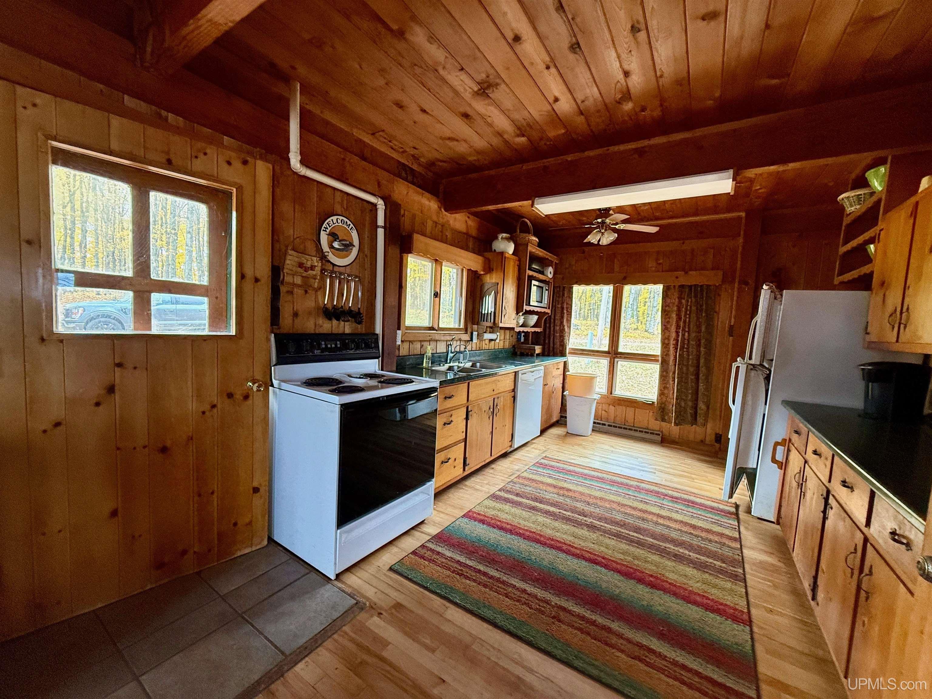 18919 Needle Pointe Road Germfask, MI 49836 - Photo 5 of 40