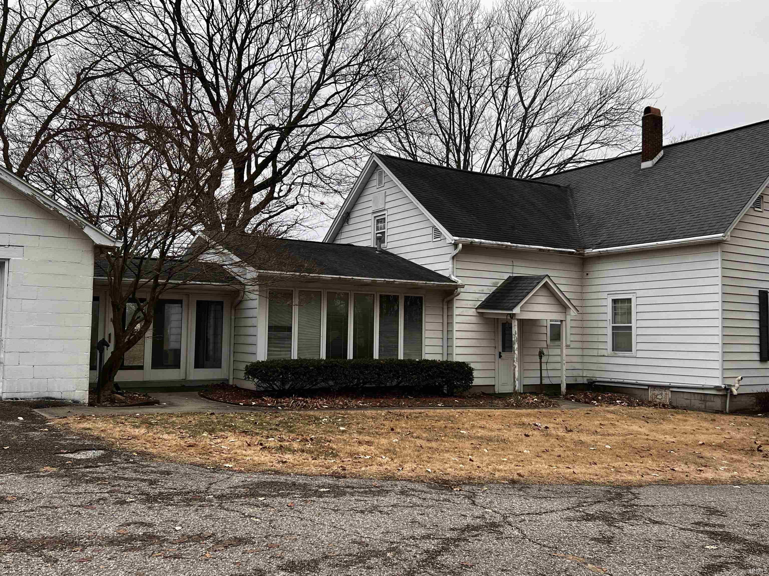 24 Edwardsport Road Washington, IN 47501 - Photo 4 of 27 Gallery Image 4