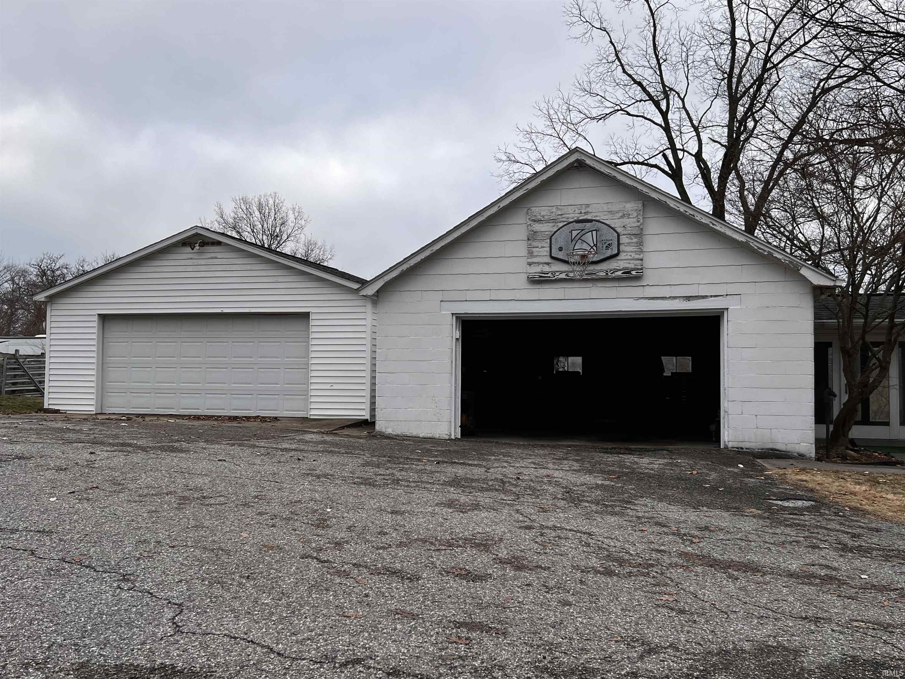 24 Edwardsport Road Washington, IN 47501 - Photo 5 of 27 Gallery Image 5