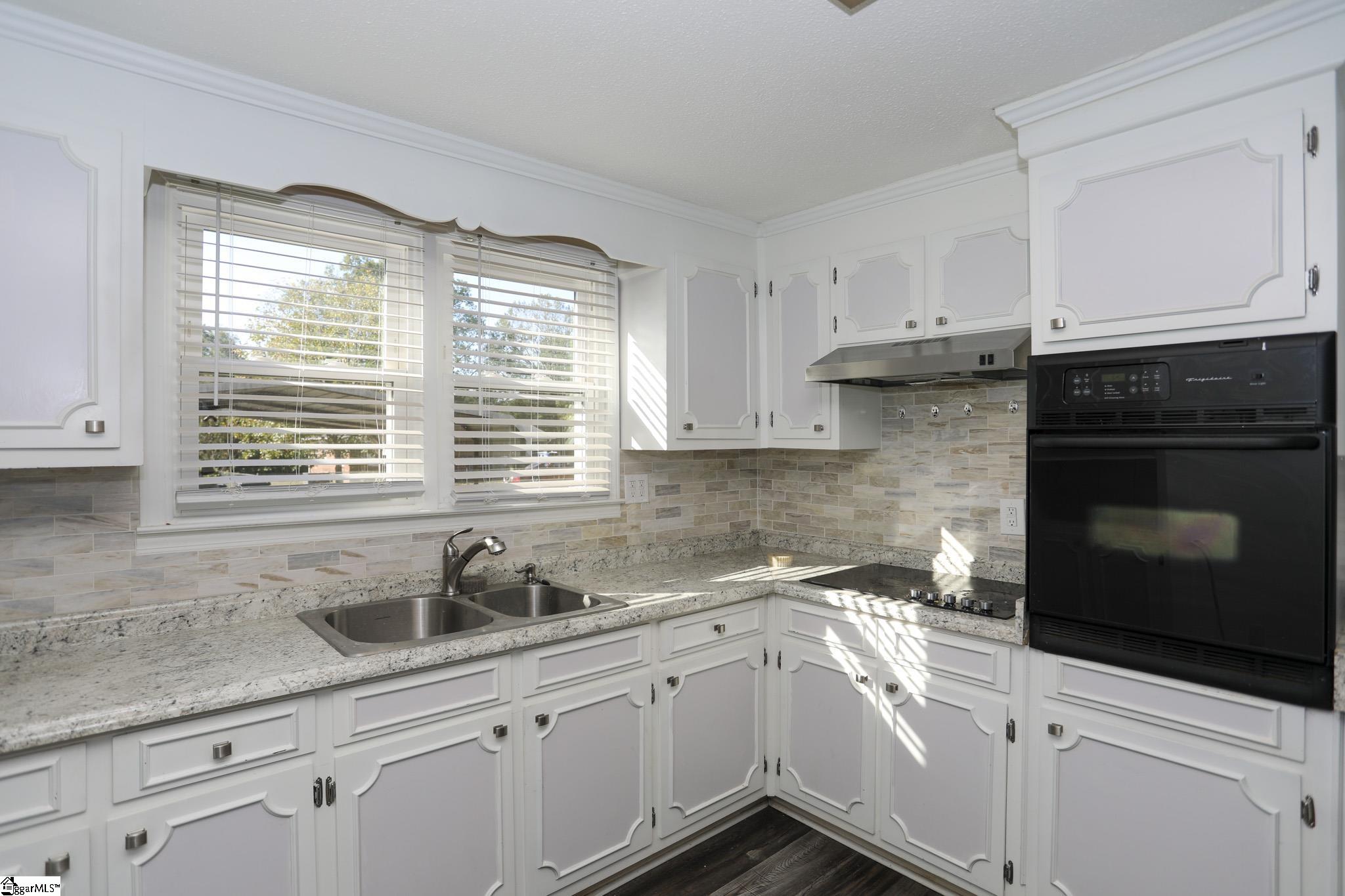 645 Woodvale Road Anderson, SC 29624 - Photo 4 of 22 Gallery Image 4