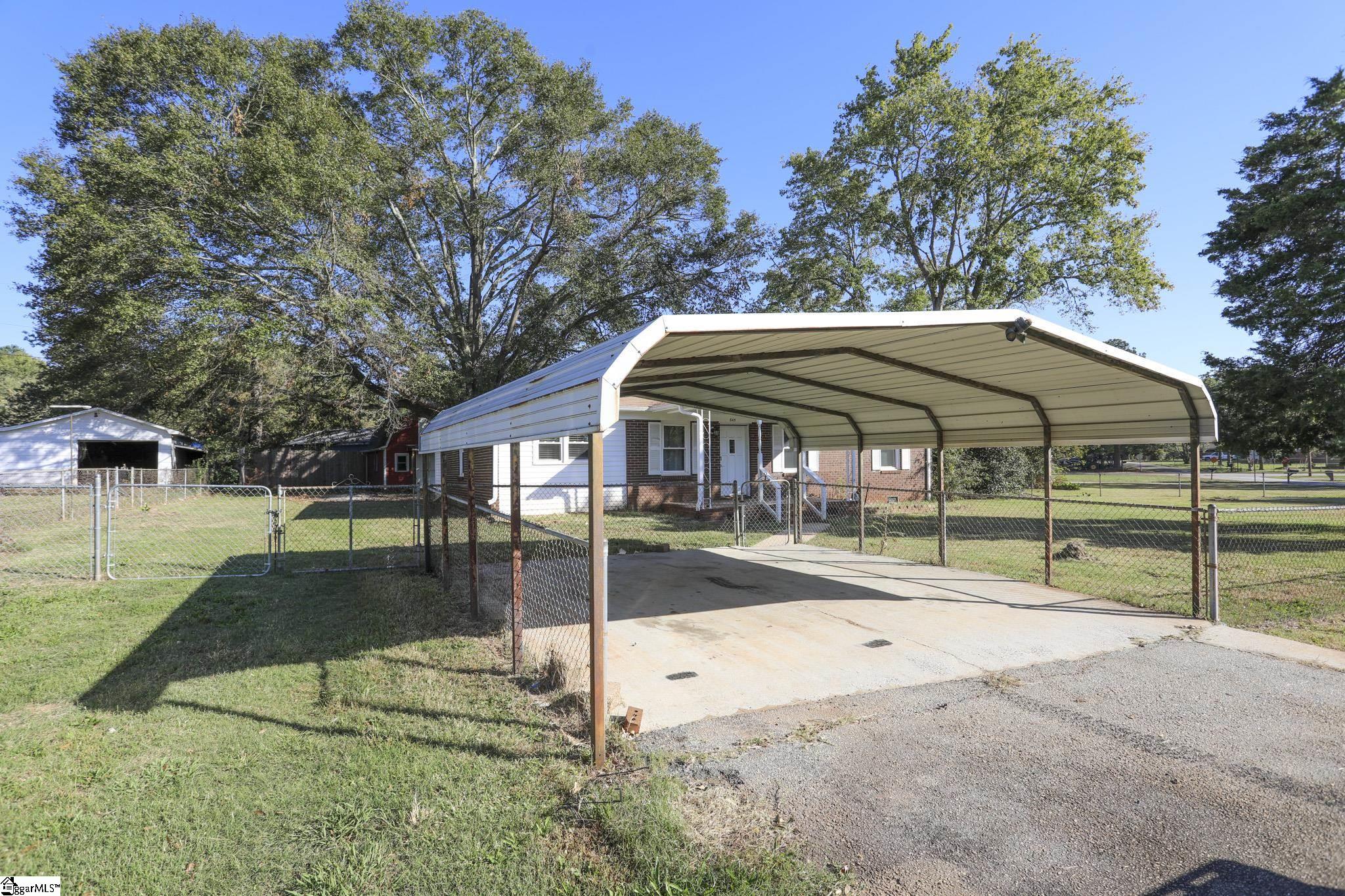 645 Woodvale Road Anderson, SC 29624 - Photo 8 of 22 Gallery Image 8