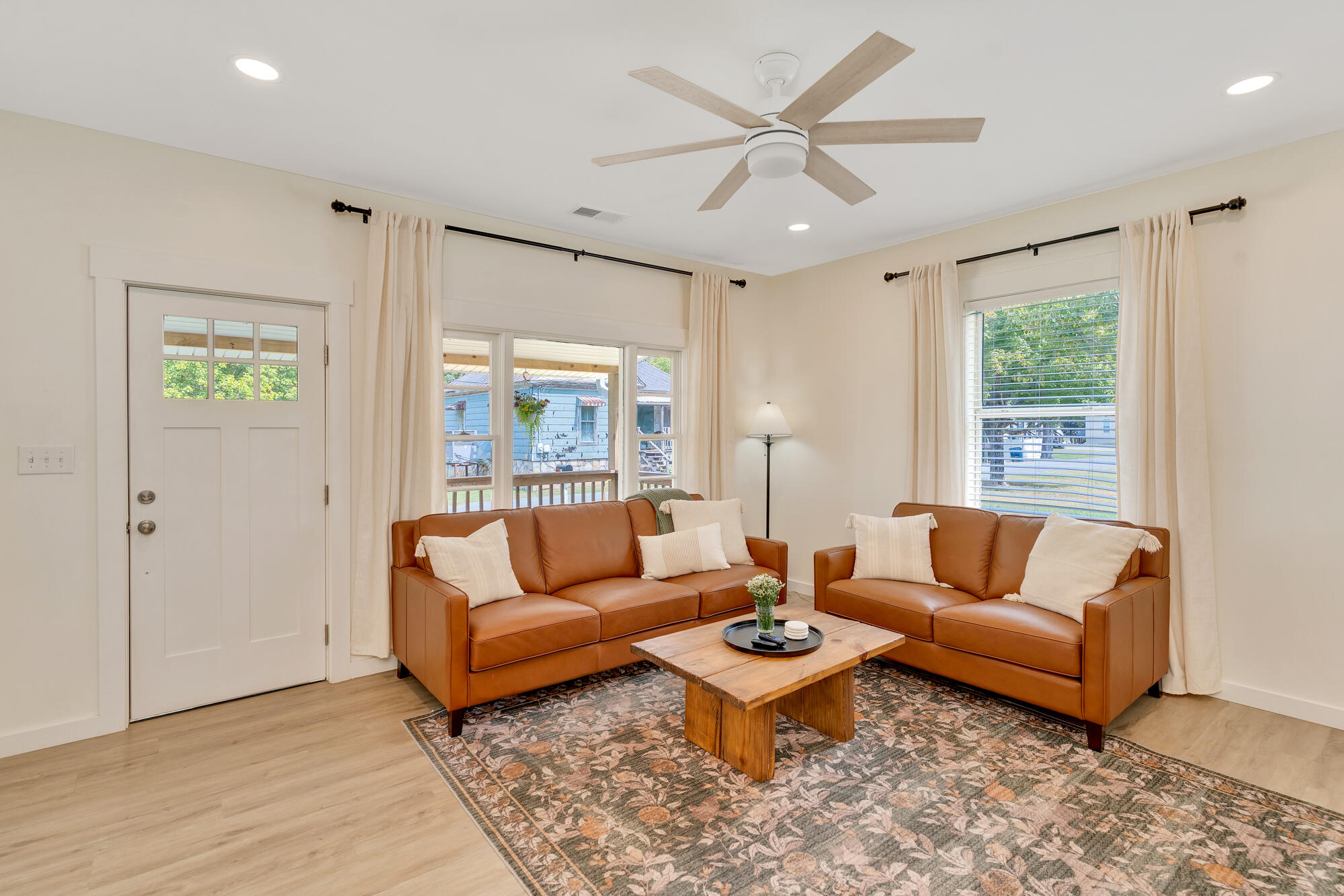 406 East 16th Street Chickamauga, GA 30707 - Photo 8 of 29 406-E-16th-MLS-Photos-6