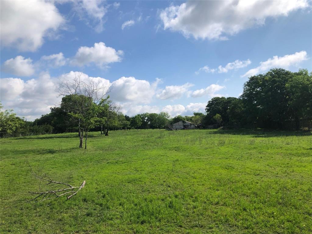 15411 Seagoville Road Dallas, TX 75253 - Photo 9 of 10 a view of an outdoor space and deck
