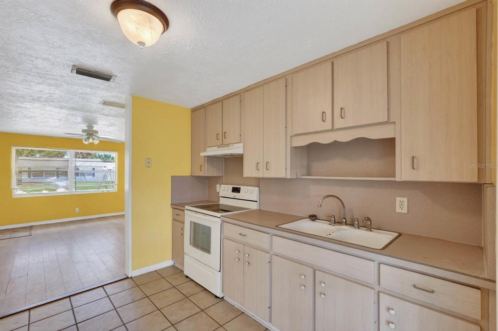 39 Margaret Road Ormond Beach, FL 32176 - Photo 6 of 30