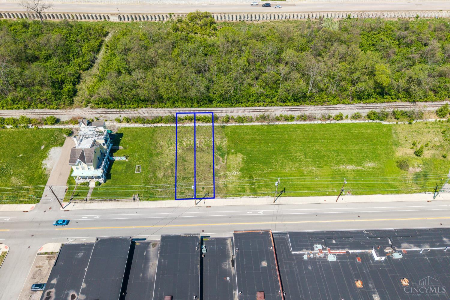 2010 Riverside Drive Cincinnati, OH 45202 - Photo 4 of 8