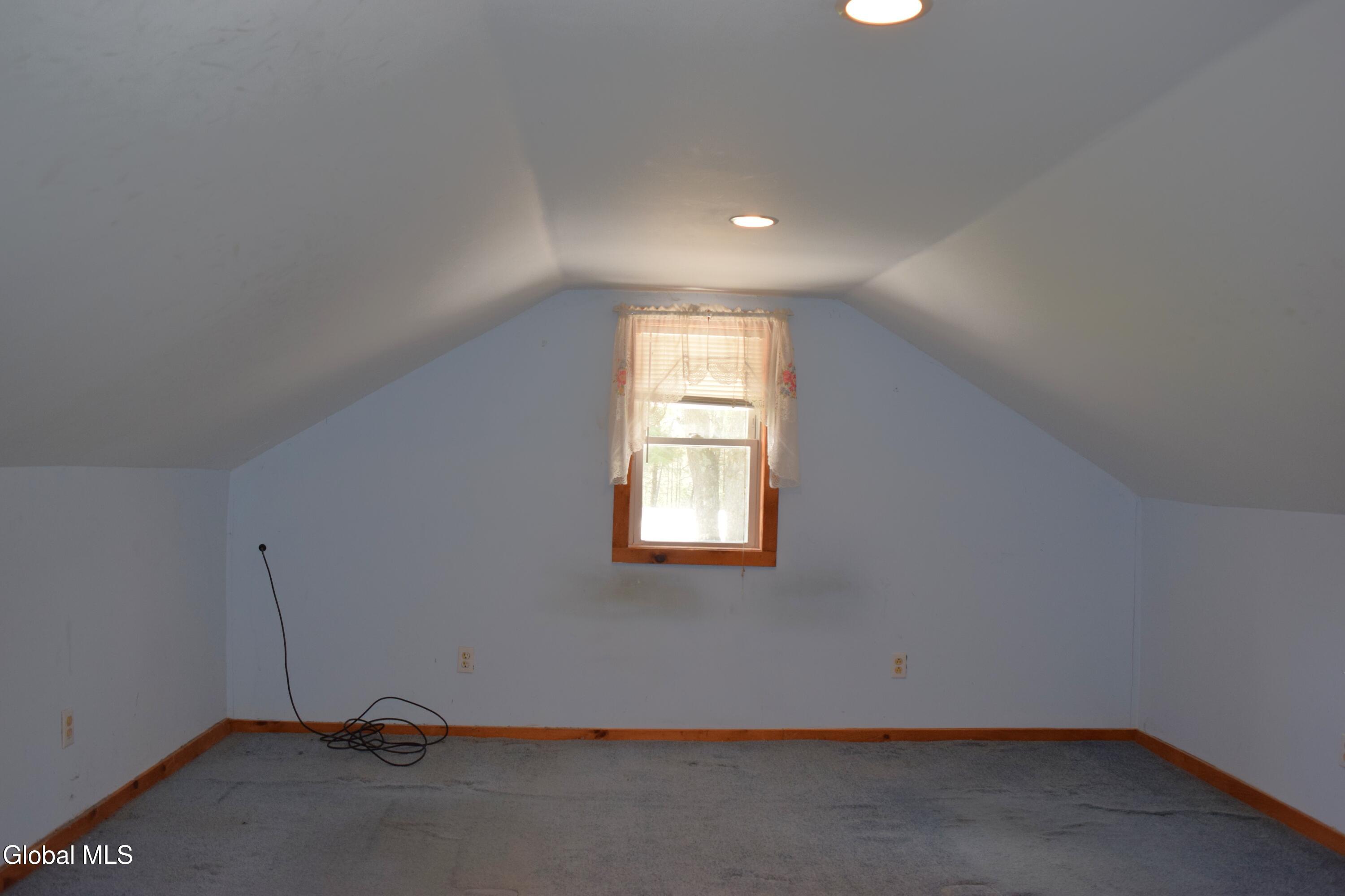 408 Reynolds Road Moreau, NY 12828 - Photo 15 of 26 15