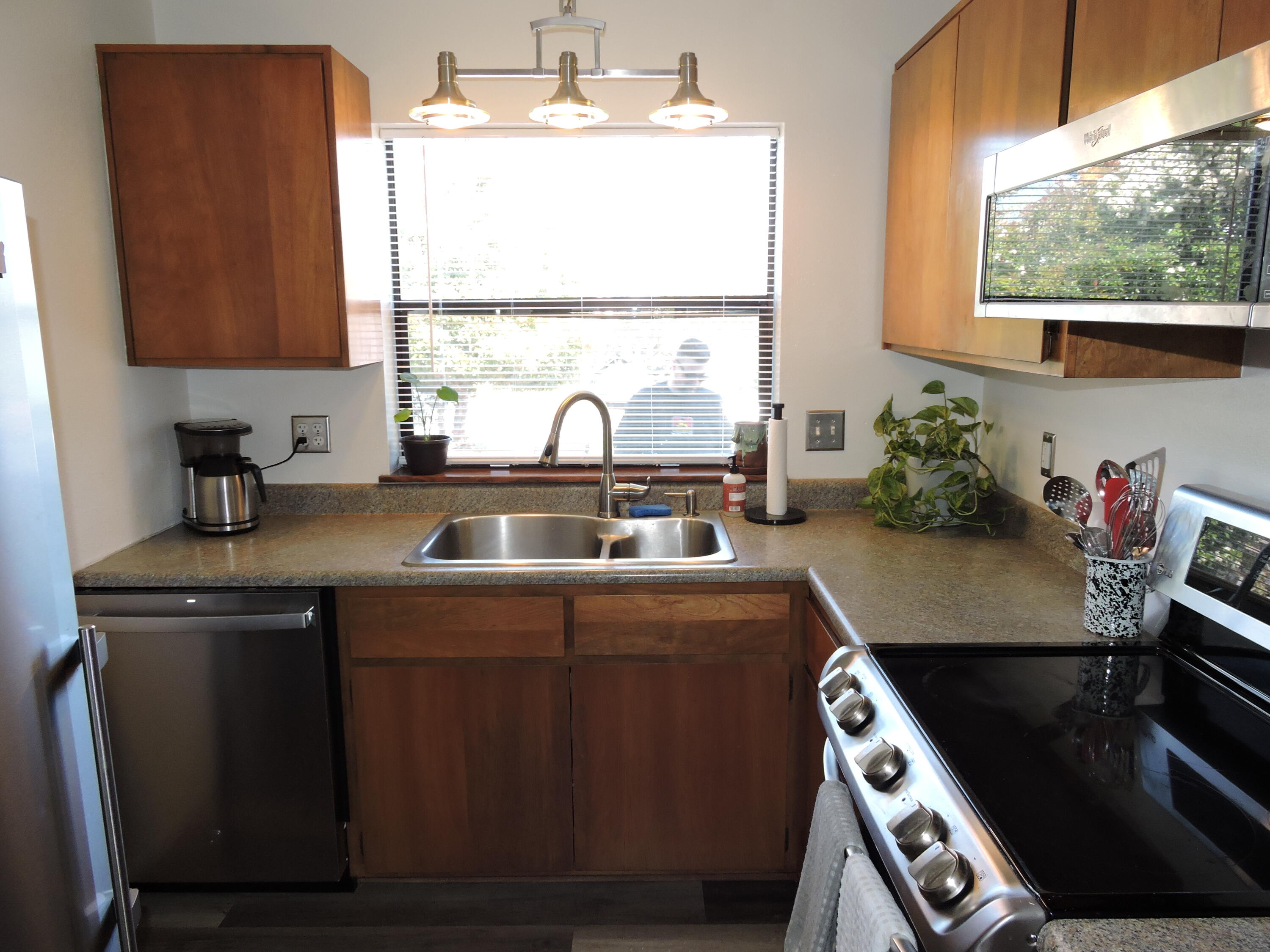 67 Woolen Way Ashland, OR 97520 - Photo 13 of 83 DSCN3896