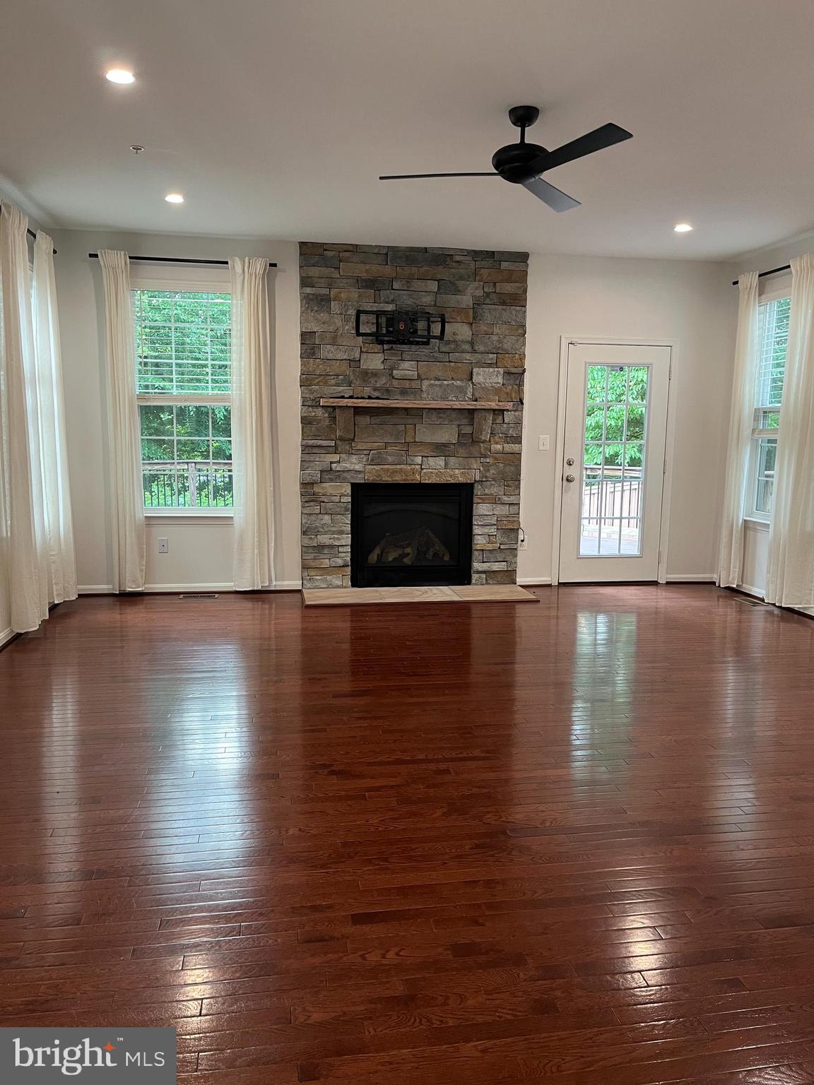 3461 Eagle Ridge Drive Woodbridge, VA 22191 - Photo 5 of 12