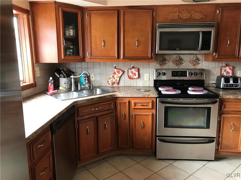 2953 Westminster Road Bethlehem, PA 18017 - Photo 3 of 9 Gallery Image 3