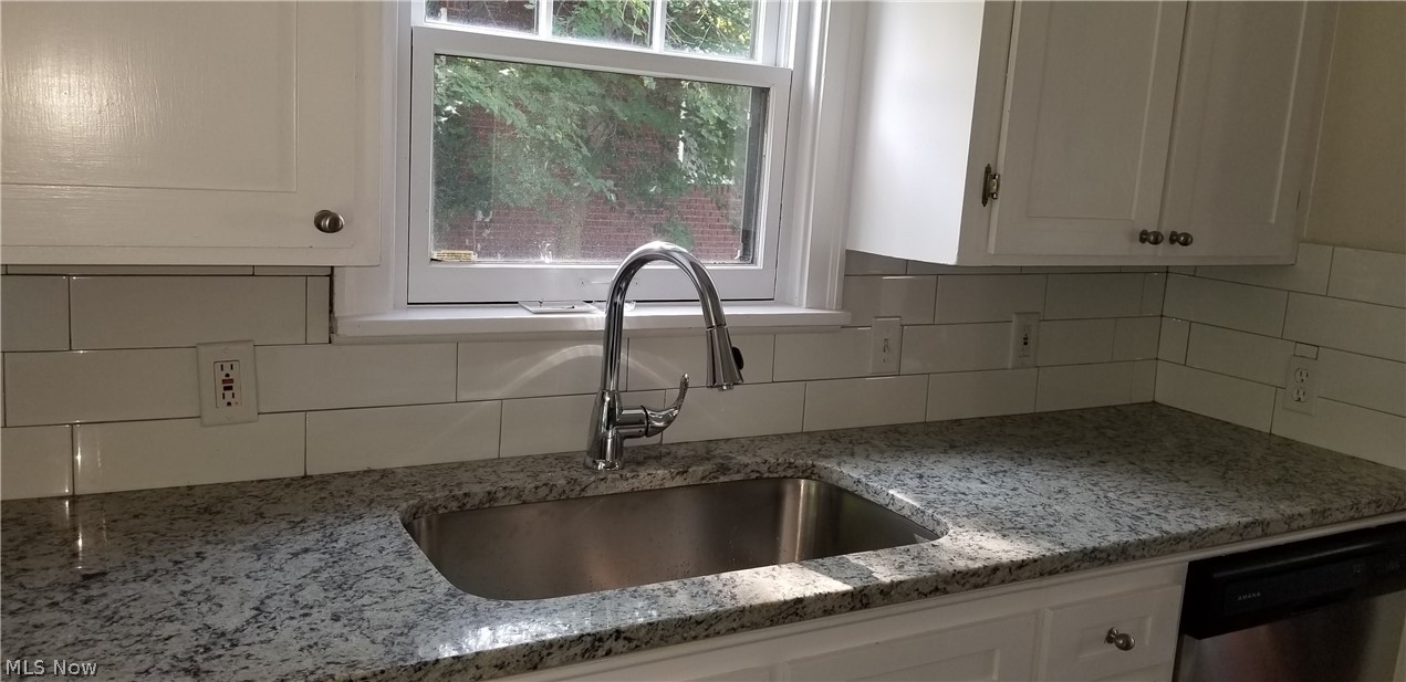 4504 Telhurst Road Cleveland, OH 44121 - Photo 13 of 35
