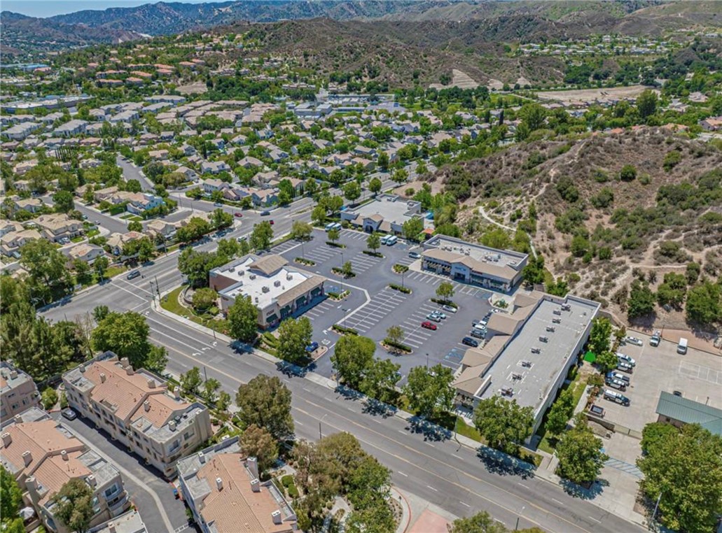 25543 Durant Place Stevenson Ranch, CA 91381 - Photo 7 of 10