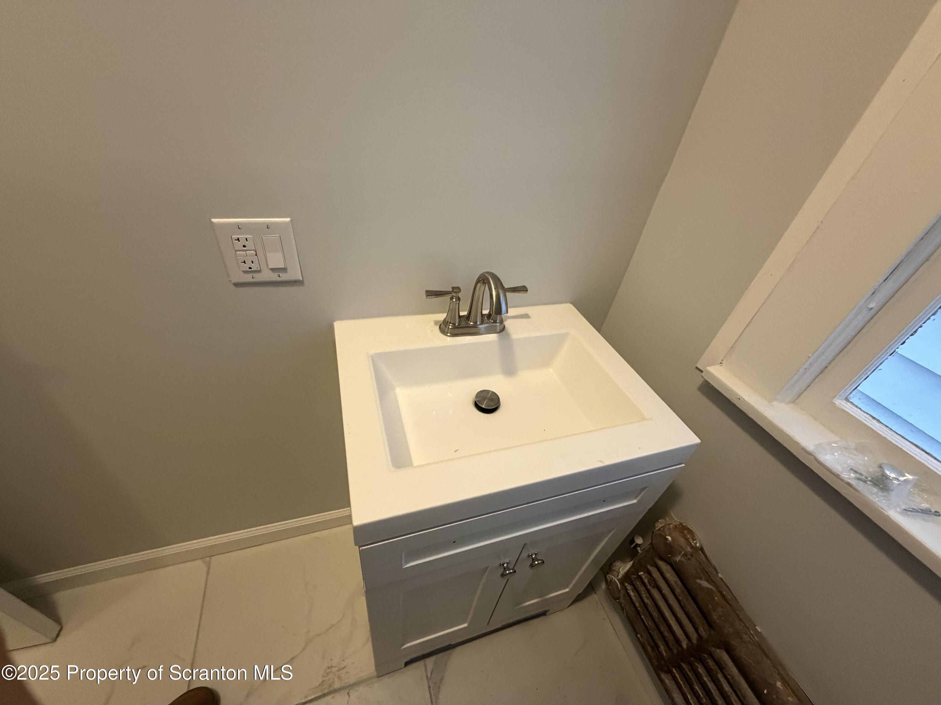 2105 Belmont Terrace, Unit 1 Scranton, PA 18508 - Photo 12 of 16 a utility room with dryer and washer