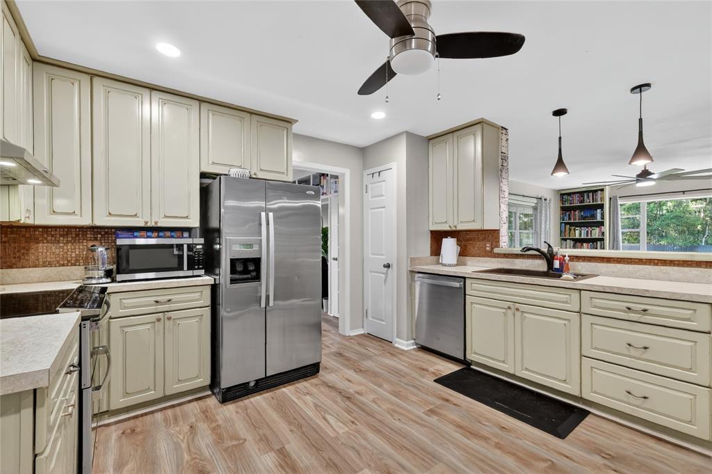 29239 South Corley Island Road Leesburg, FL 34748 - Photo 12 of 29