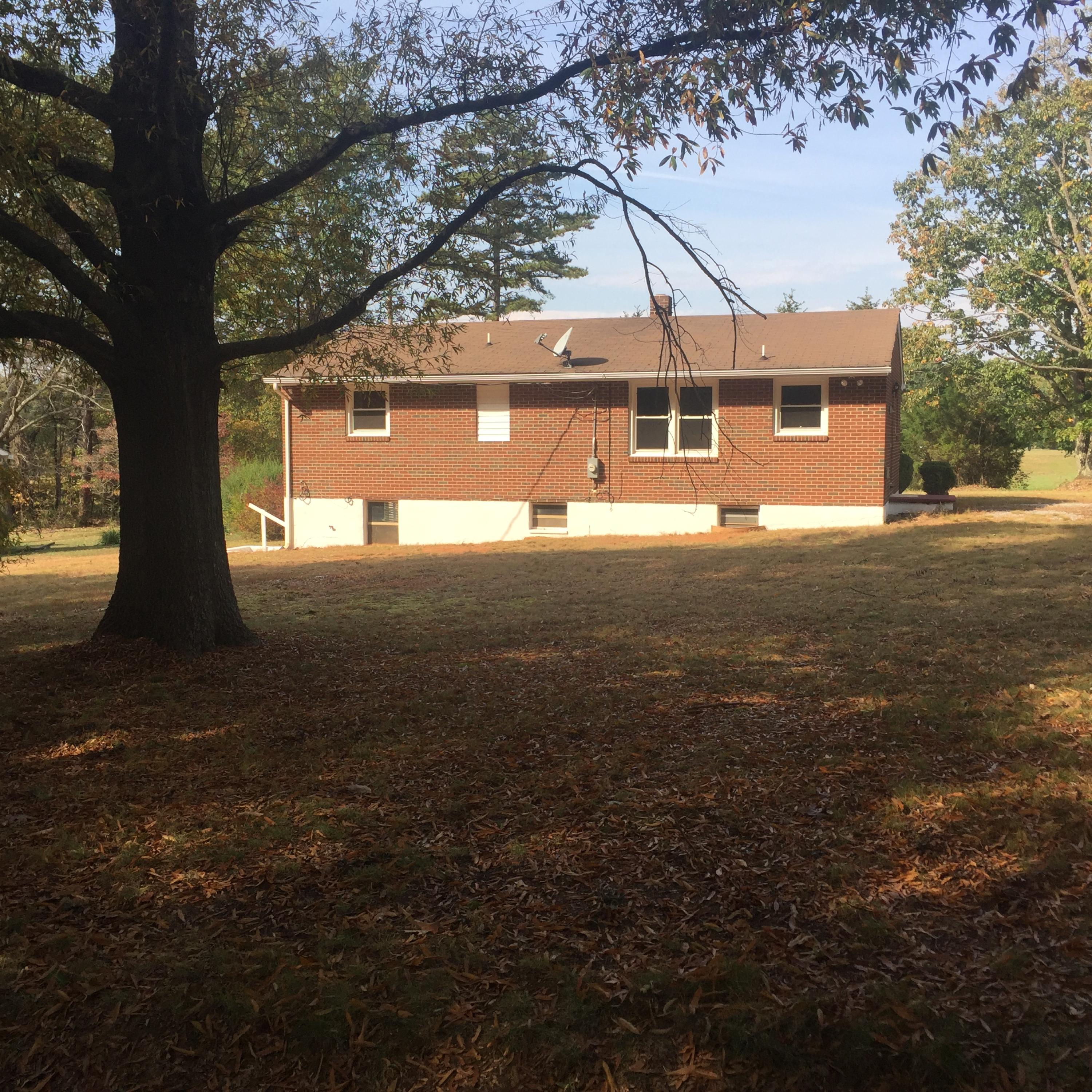 920 Sheva Road Chatham, VA 24531 - Photo 2 of 11 IMG_4292