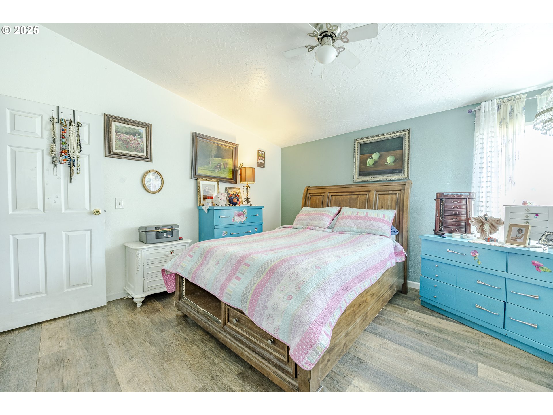 1699 North Terry Street, Unit 142 Eugene, OR 97402 - Photo 17 of 28 Bedroom, Owner's Suite