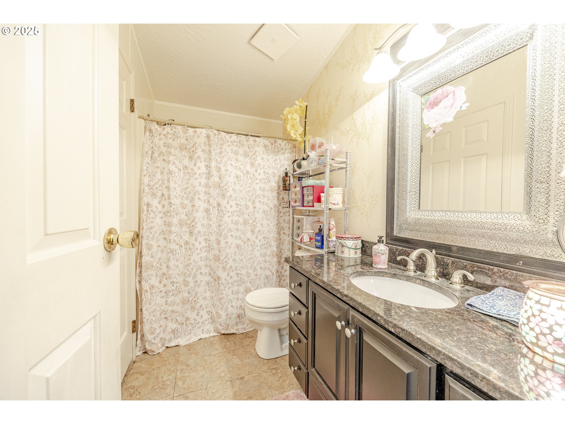 1699 North Terry Street, Unit 142 Eugene, OR 97402 - Photo 23 of 28 Bathroom