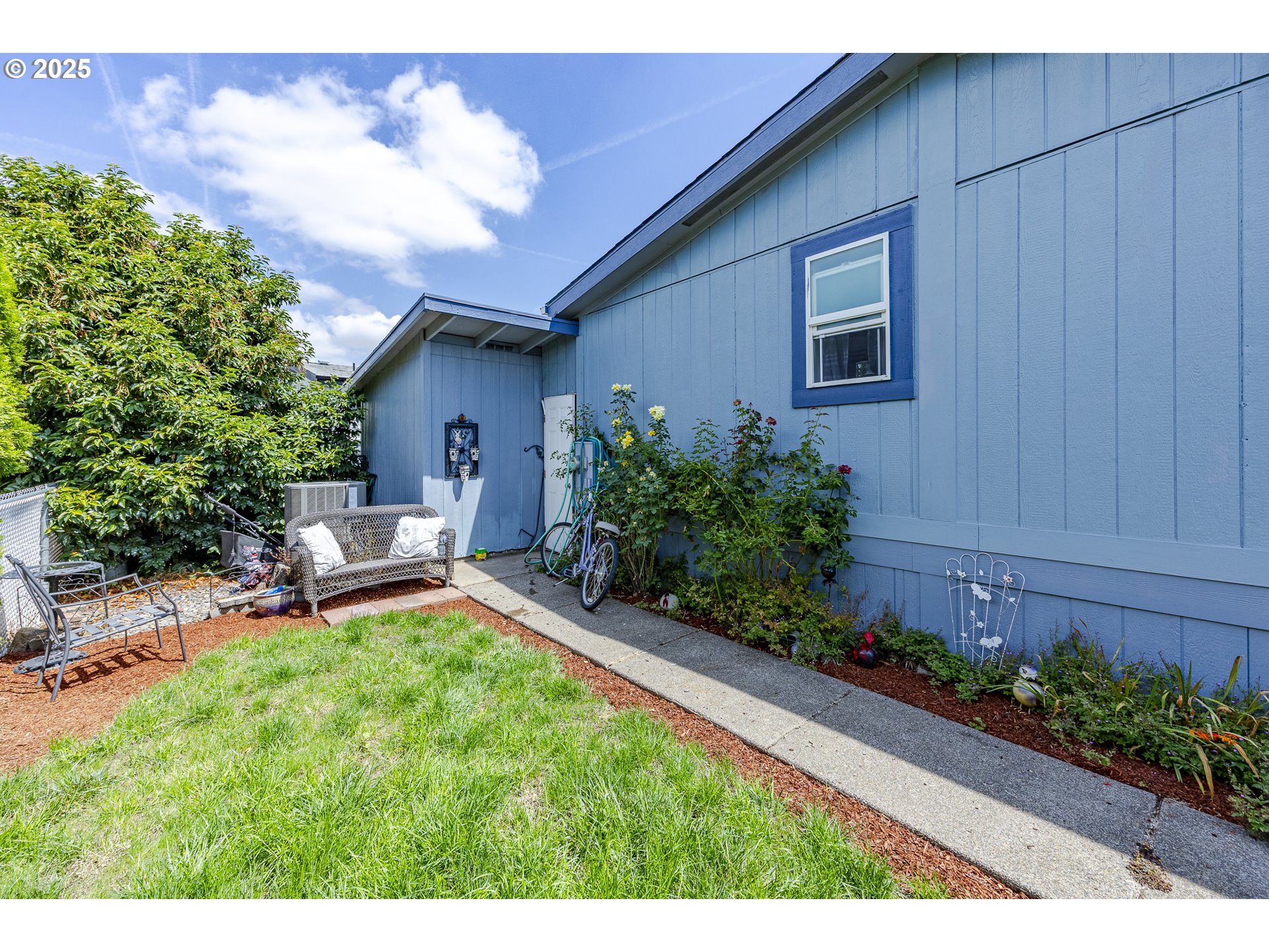 1699 North Terry Street, Unit 142 Eugene, OR 97402 - Photo 25 of 28 Backyard