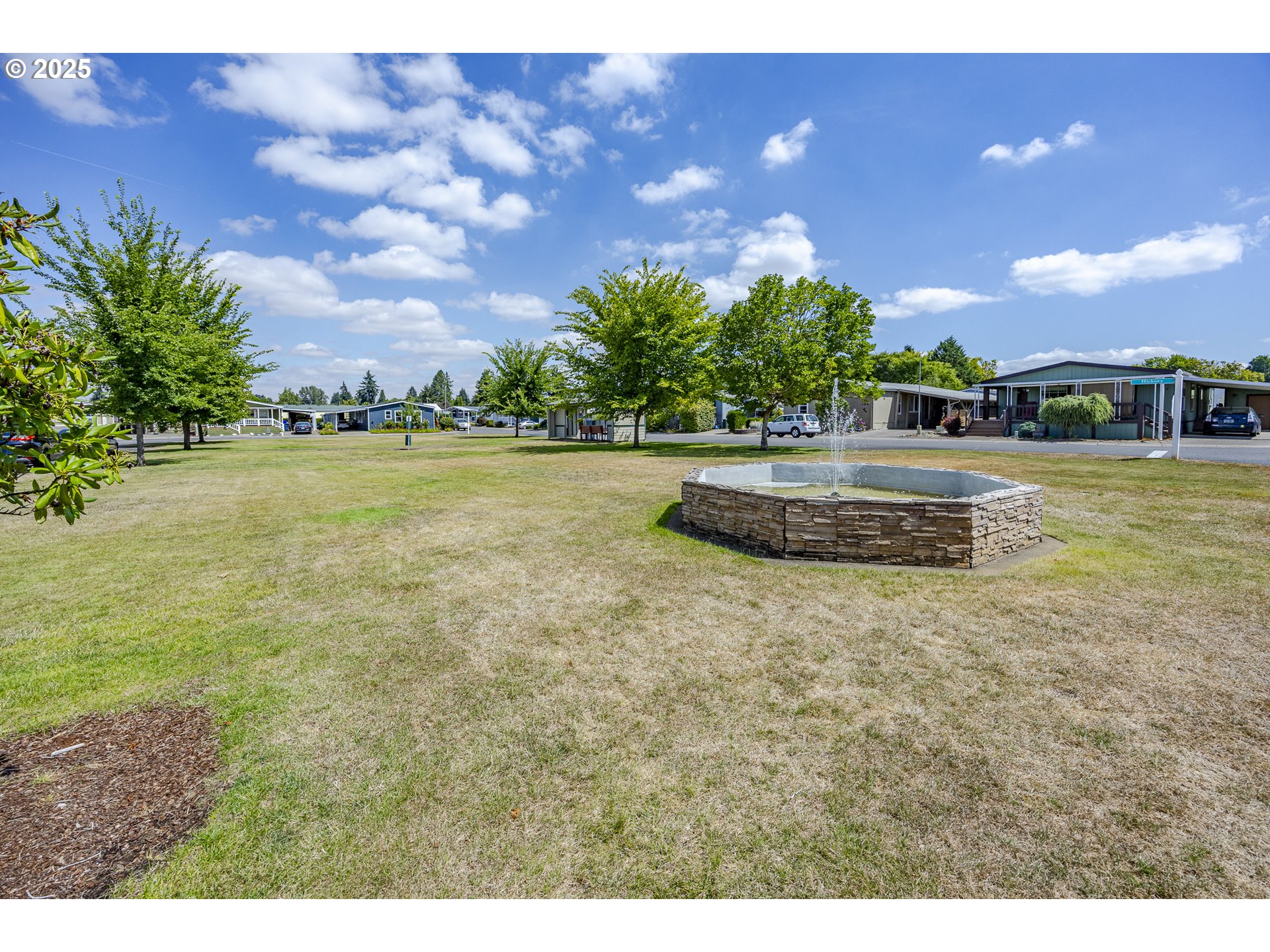1699 North Terry Street, Unit 142 Eugene, OR 97402 - Photo 28 of 28 Community Park