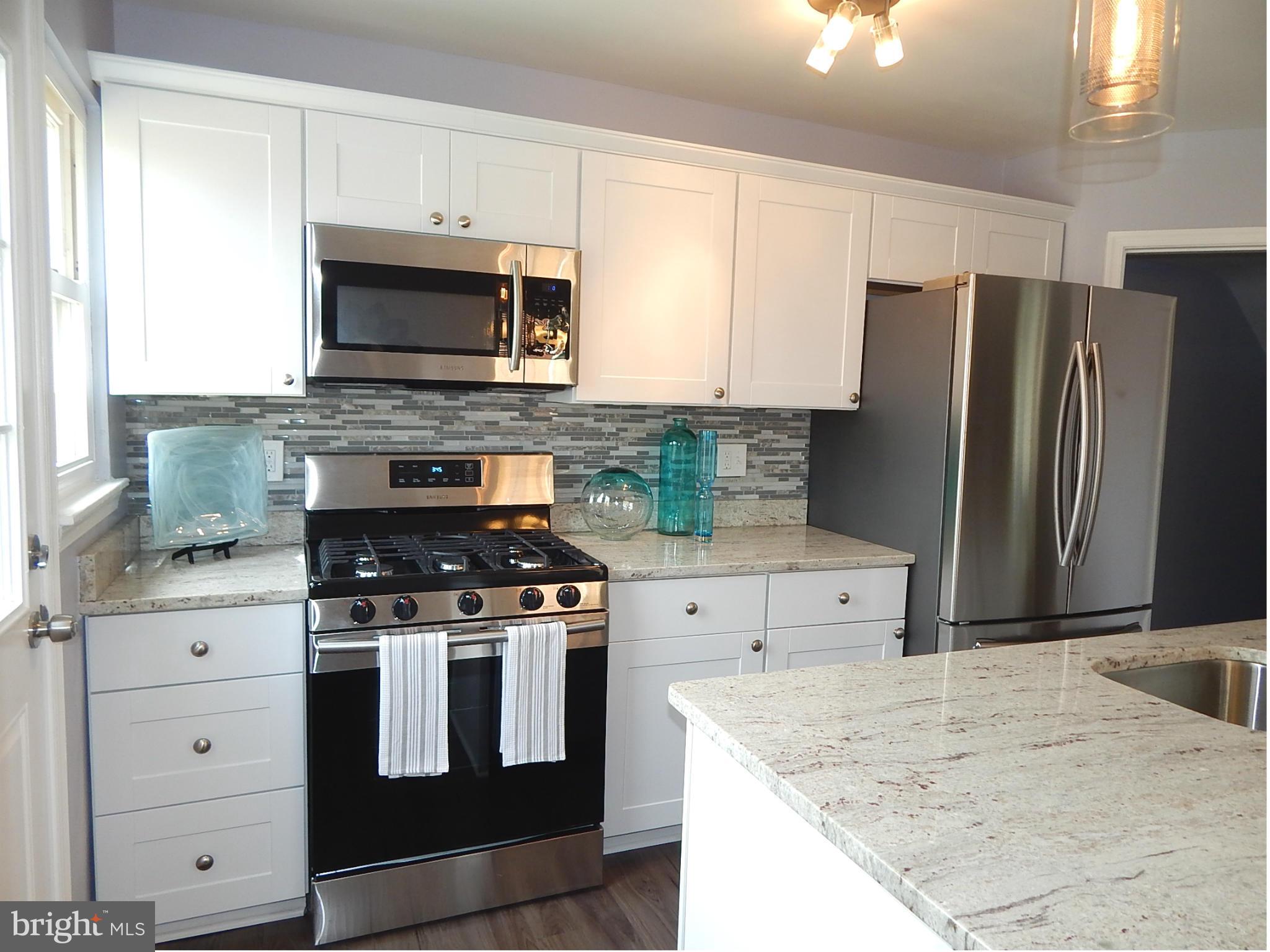 8517 Oak Road Baltimore, MD 21234 - Photo 4 of 30 Kitchen