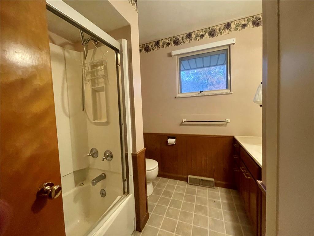 312 Daugherty Road New Brighton, PA 15066 - Photo 12 of 17 Gallery Image 12