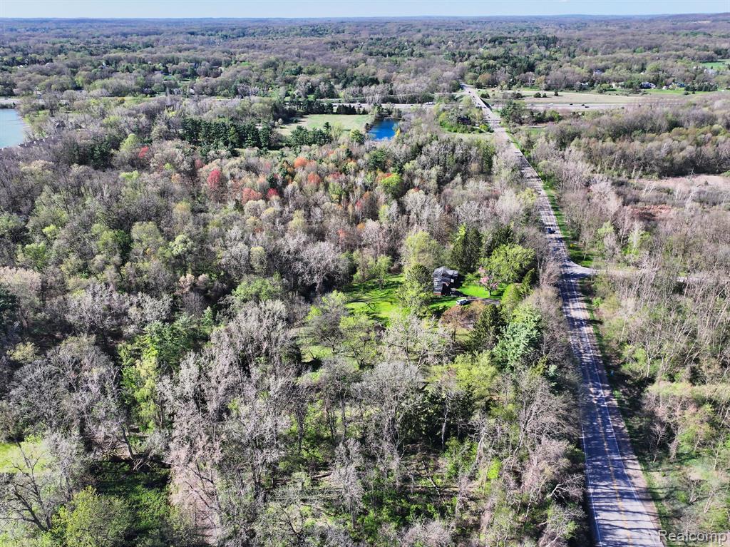 5920 Pleasant Valley Road Brighton, MI 48116 - Photo 12 of 40
