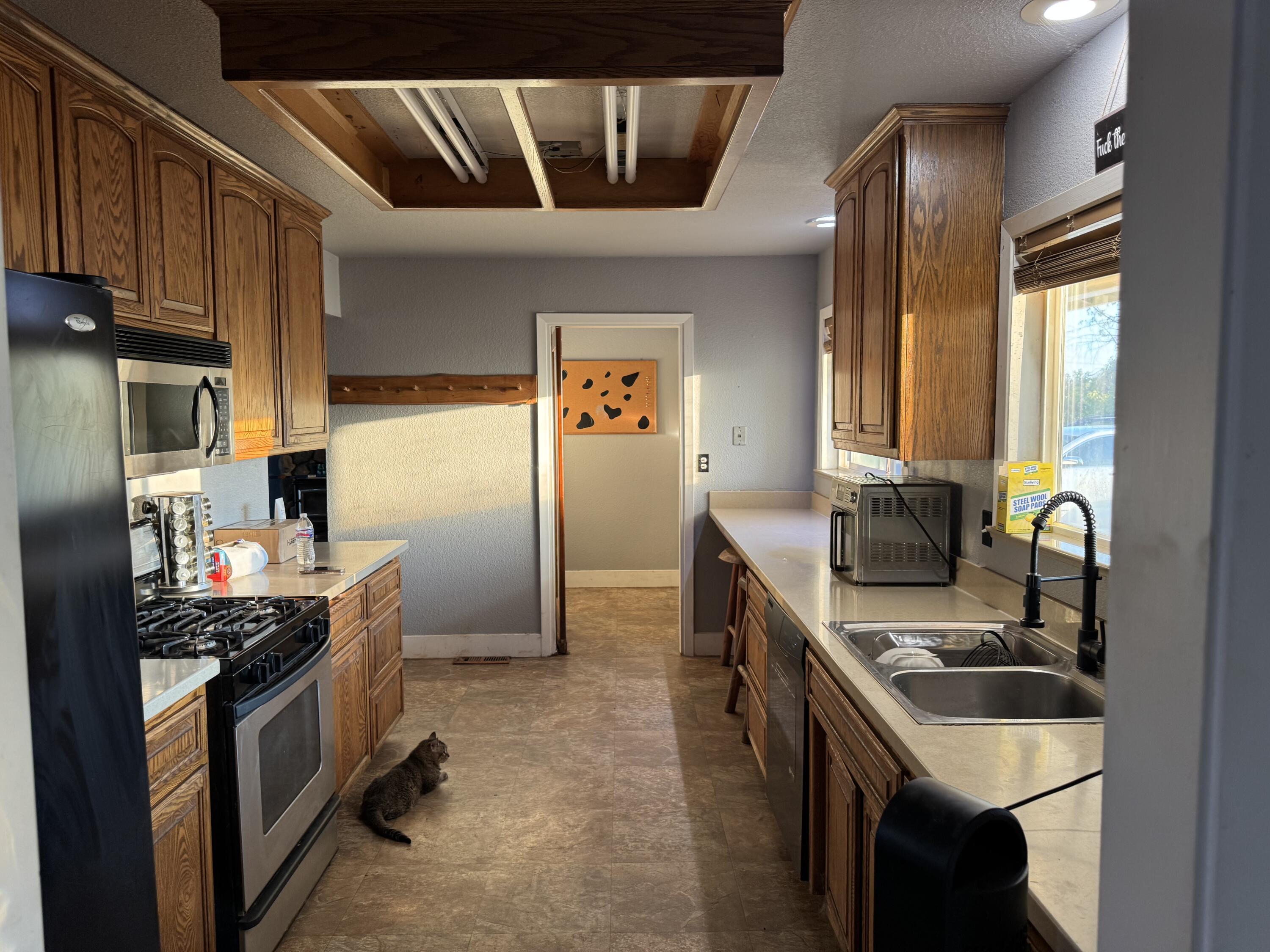 9673 Logan Road Palo Cedro, CA 96073 - Photo 19 of 36 Kitchen