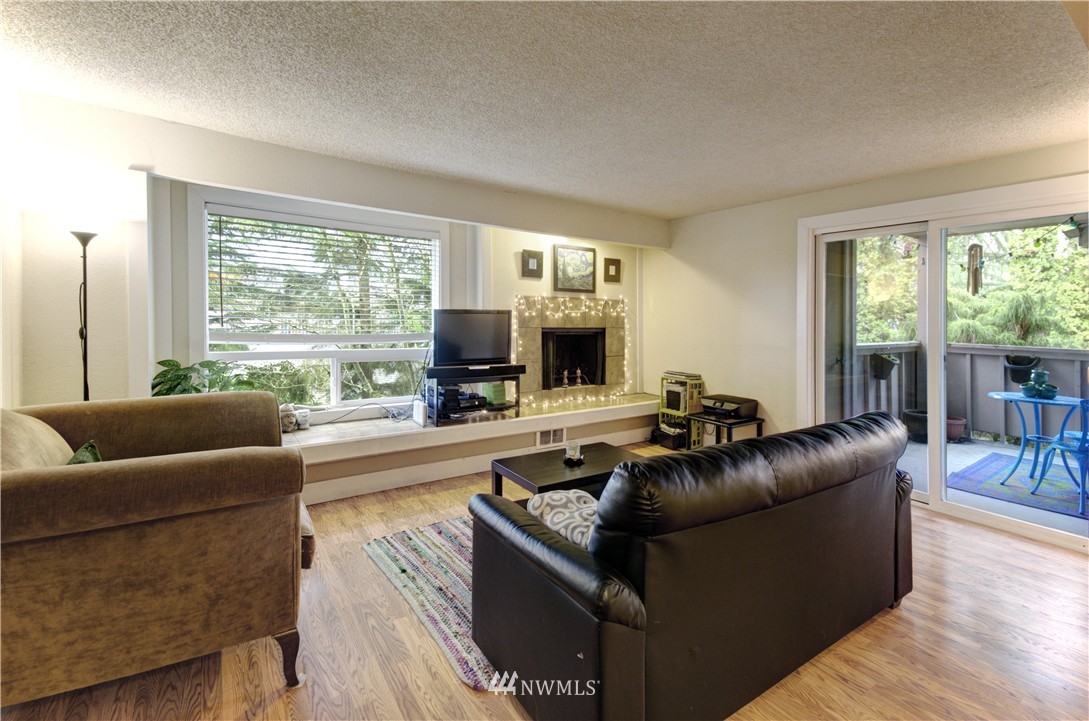 7579 Old Redmond Road, Unit 2 Redmond, WA 98052 - Photo 3 of 17