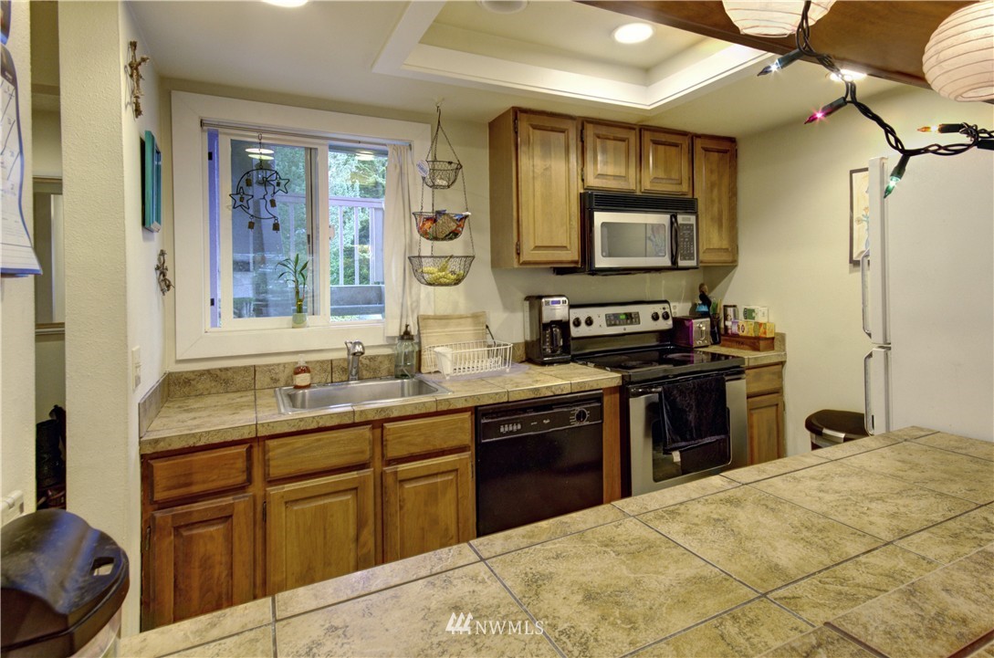 7579 Old Redmond Road, Unit 2 Redmond, WA 98052 - Photo 5 of 17