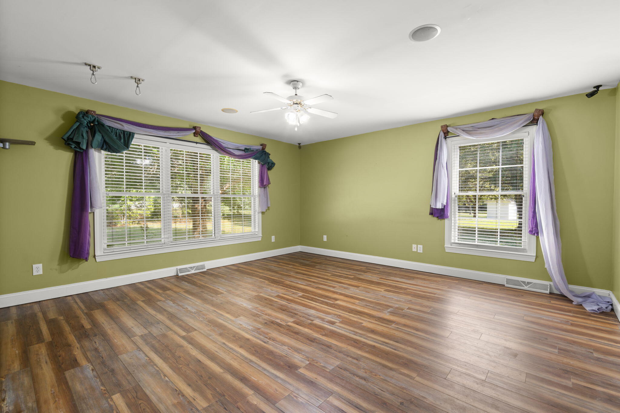 520 Givhans Road Ridgeville, SC 29472 - Photo 17 of 37 19
