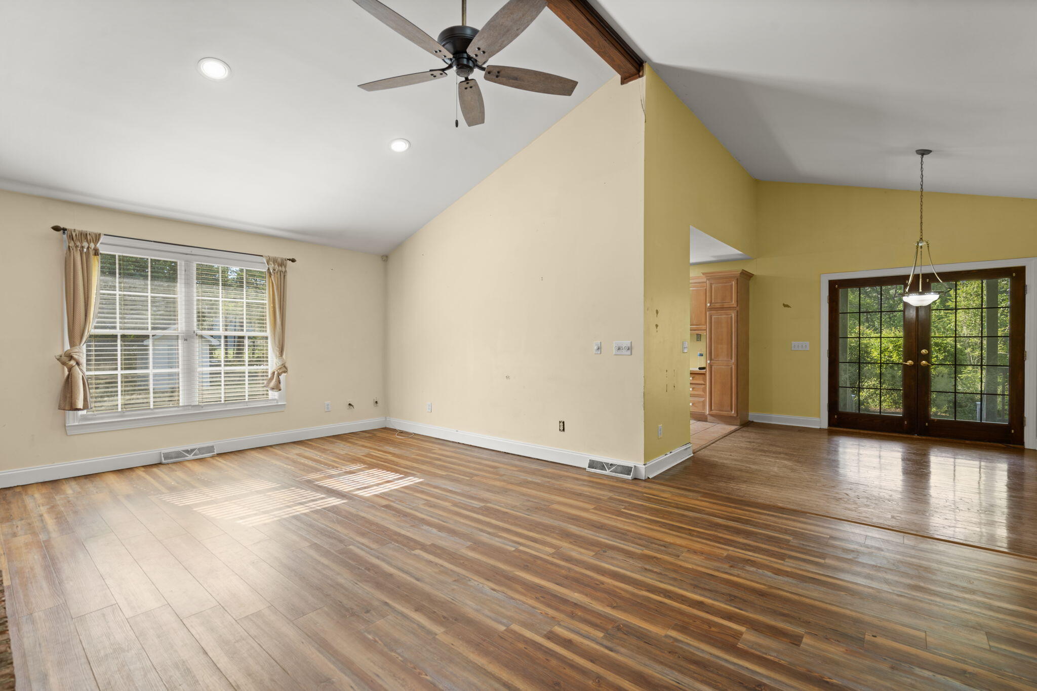 520 Givhans Road Ridgeville, SC 29472 - Photo 6 of 37 8