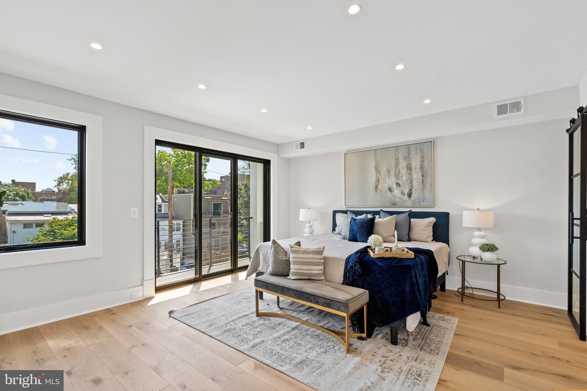 3726 R Street Northwest Washington, DC 20007 - Photo 23 of 59 Primary bedroom