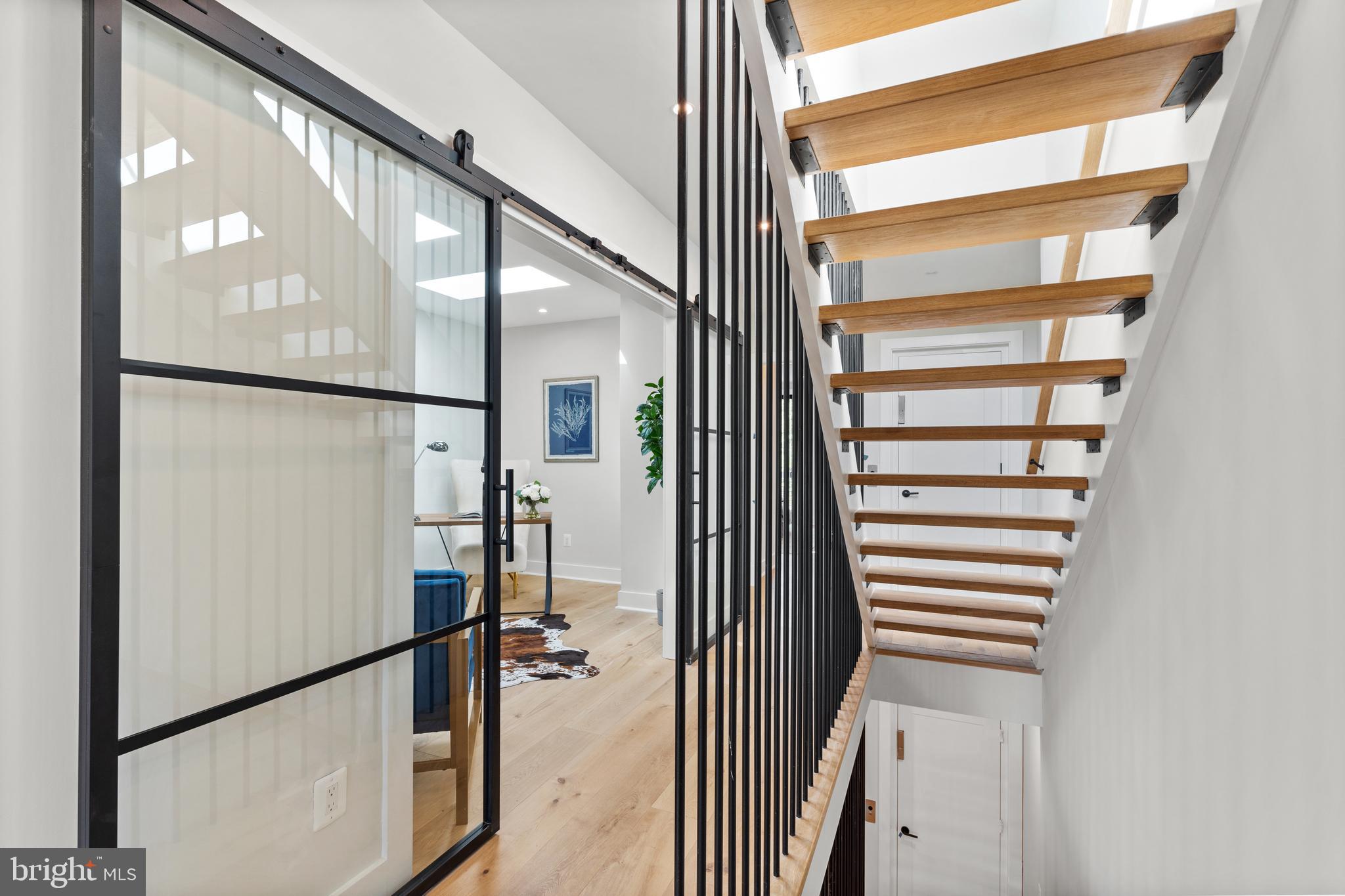 3726 R Street Northwest Washington, DC 20007 - Photo 38 of 59 Hallway