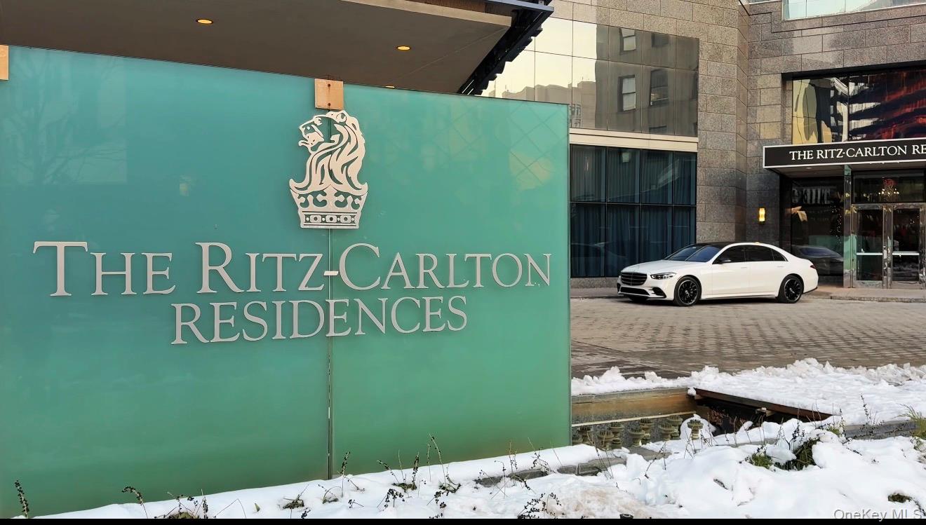 1 Renaissance Square, Unit 10E White Plains, NY 10601 - Photo 2 of 27