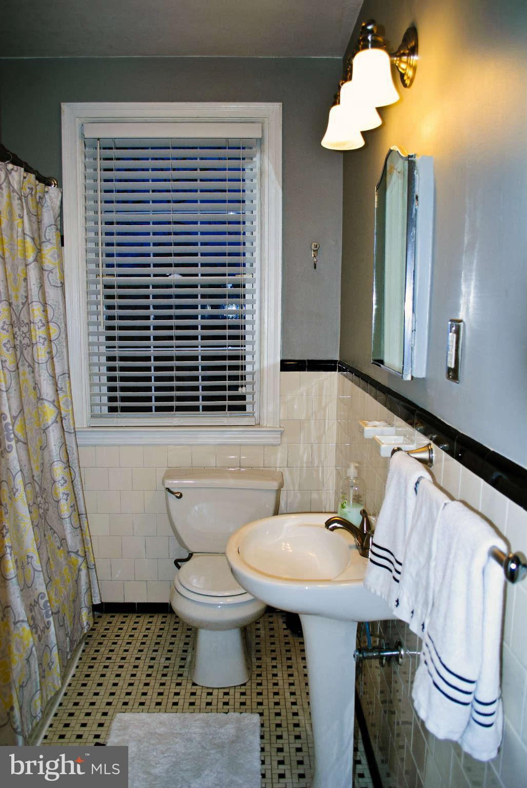 1839 Deveron Road Baltimore, MD 21286 - Photo 14 of 17 Bath (Master)