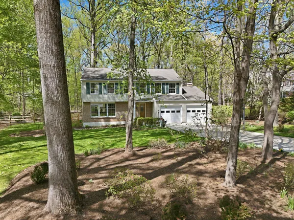 $899,000 | 2424 Freetown Drive, Reston, VA 20191