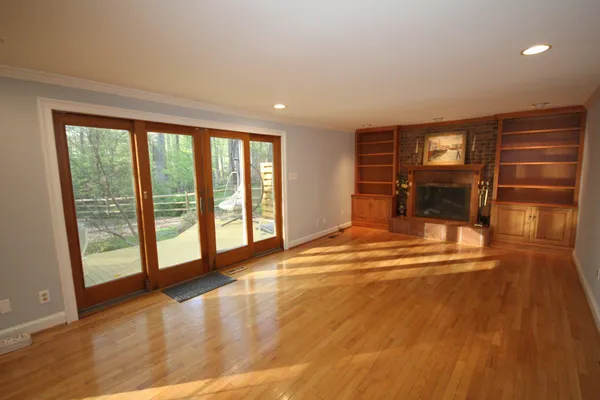 $899,000 | 2424 Freetown Drive, Reston, VA 20191