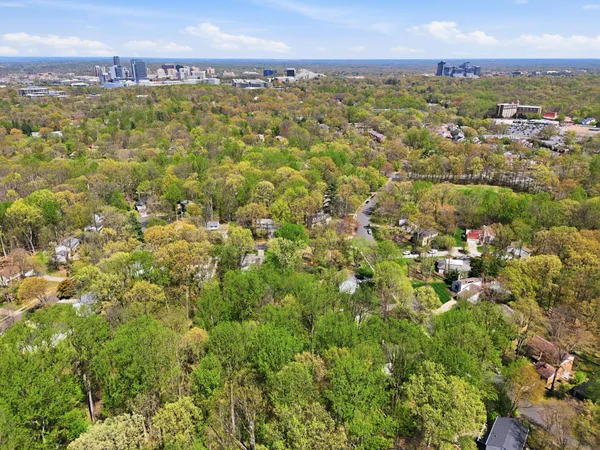 $899,000 | 2424 Freetown Drive, Reston, VA 20191