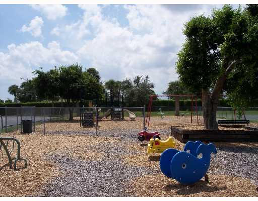9896 Liberty Court Boca Raton, FL 33434 - Photo 4 of 11 park