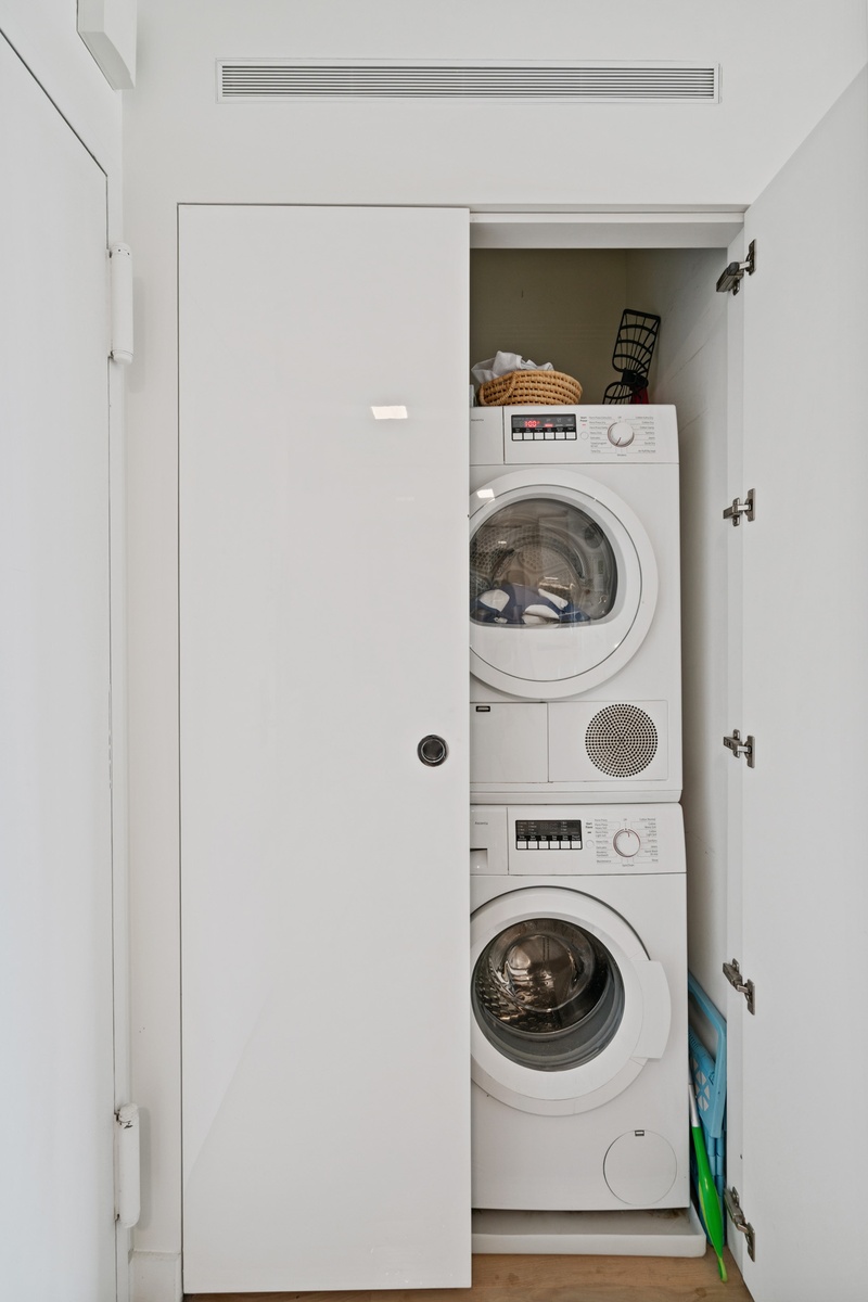 301 West 53rd Street, Unit 9E Manhattan, NY 10019 - Photo 15 of 25