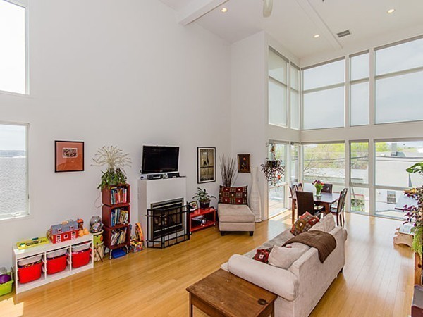 56 Penn Street, Unit 4 Quincy, MA 02169 - Photo 3 of 16