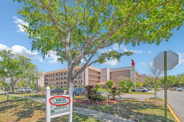 $209,900 | 2704 Northwest 104th Avenue, Unit 210, Sunrise, FL 33322