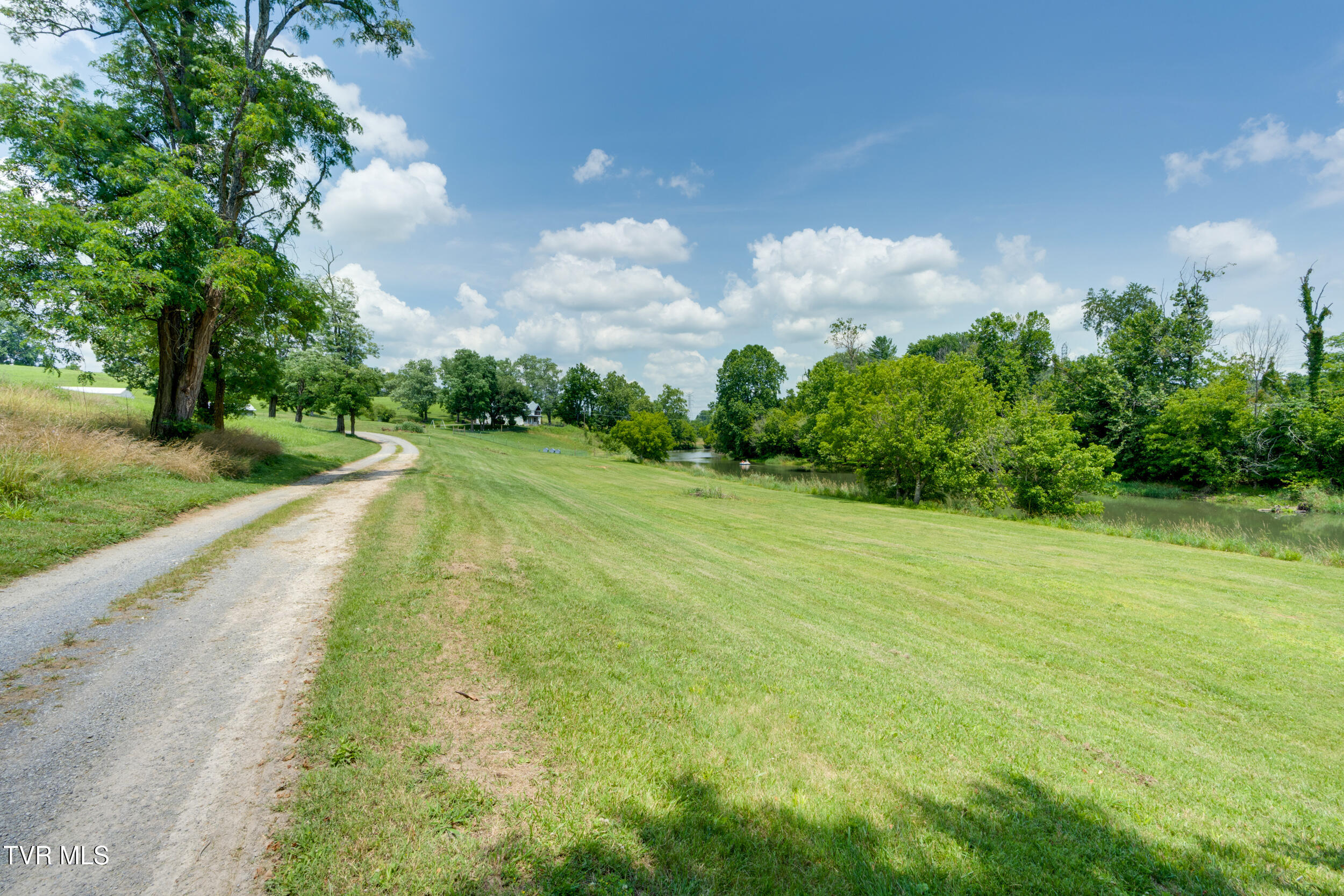 208 Buffalo Road Bluff City, TN 37618 - Photo 68 of 90 072