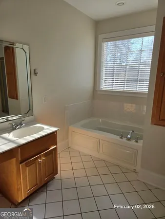 $2,300 | 112 Fox Fire Court, Dublin, GA 31021