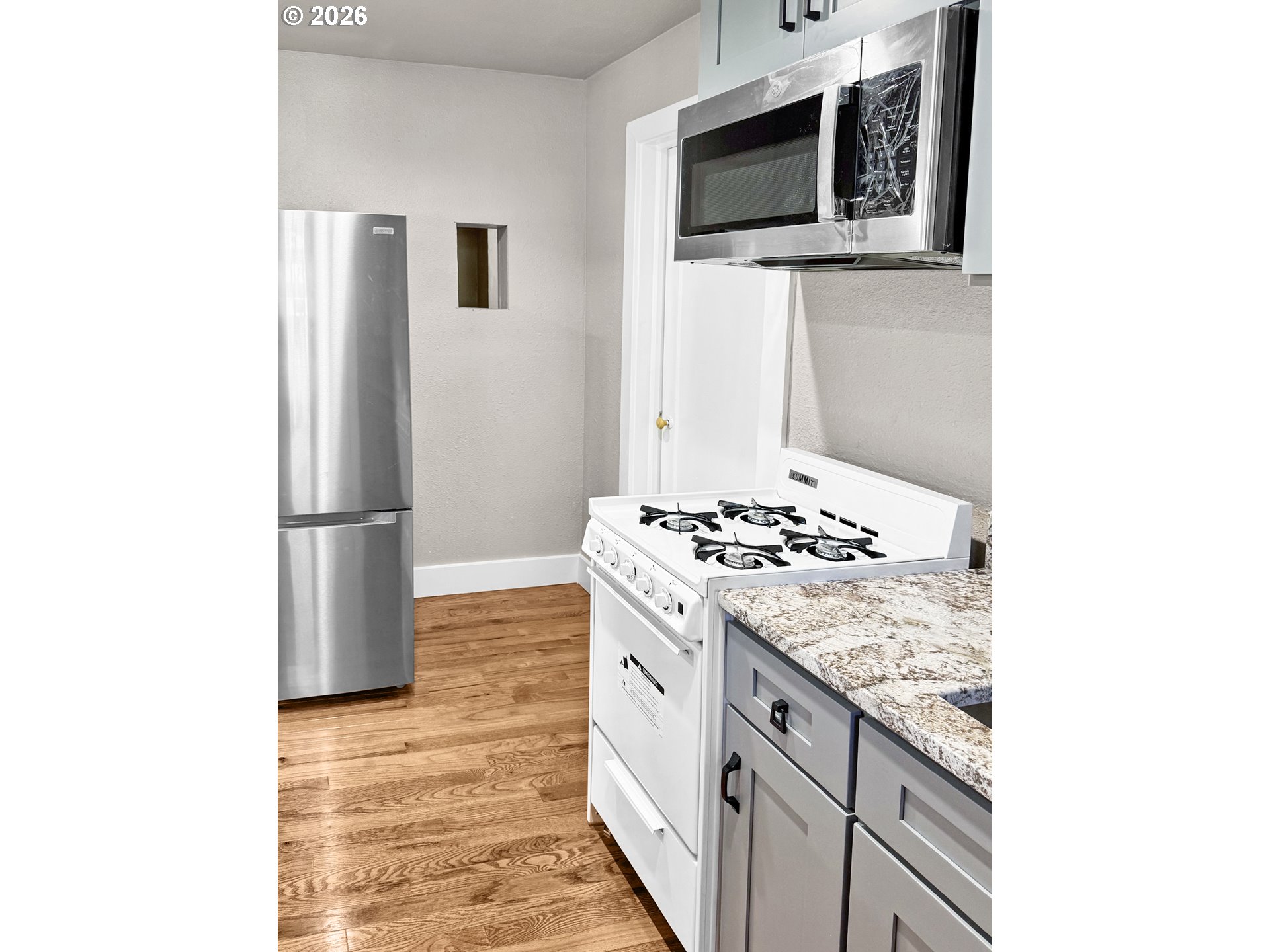 608 4th Street Springfield, OR 97477 - Photo 7 of 33 Unit #1